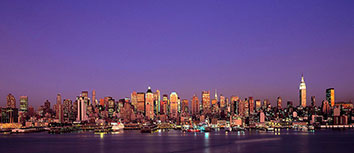 比赛中选手们紧守阵地，夺得荣耀——从坚守到绽放的赛场故事